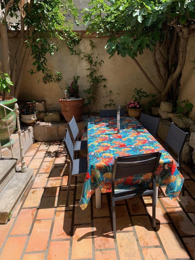 La Maison Sur La Place Aigues-Mortes Dış mekan fotoğraf
