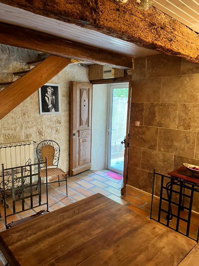 La Maison Sur La Place Aigues-Mortes Dış mekan fotoğraf
